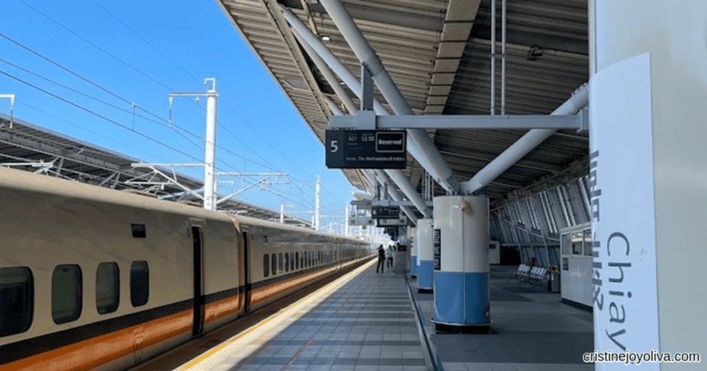 Chiayi HSR platform with high-speed train, the starting point of my Chiayi to Alishan bus mistake